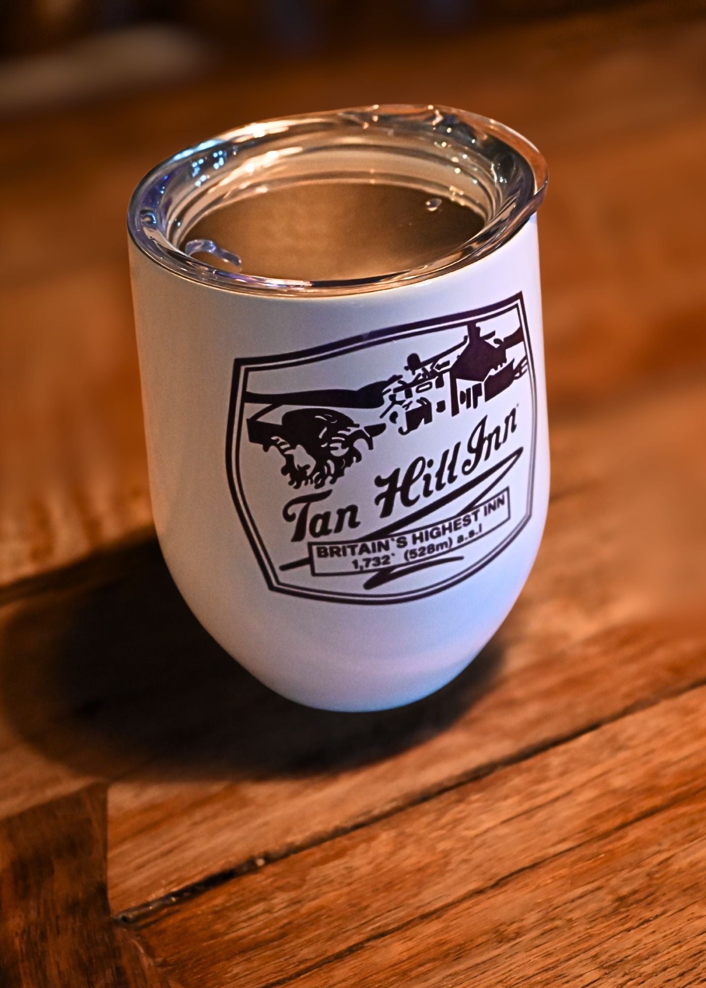 Wine Glass - Stemless White with Tan Hill Badge